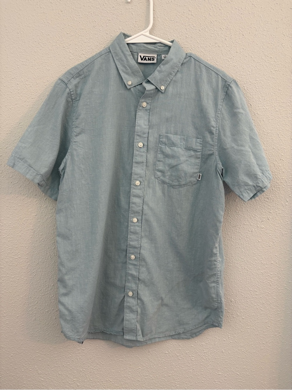 Vans Men’s Light Blue Button-Down Short Sleeve Shirt 100% Cotton (size S)